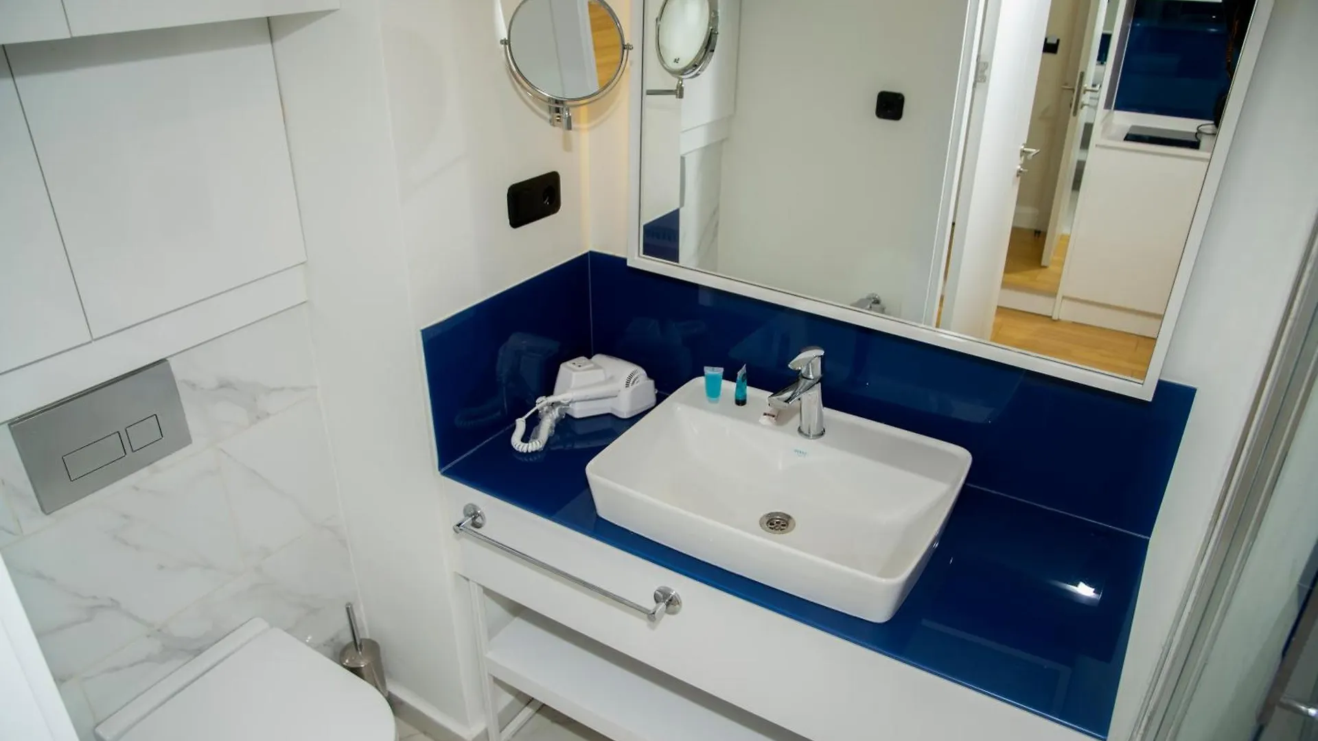 Batumi Vip Apartments In Orbi City