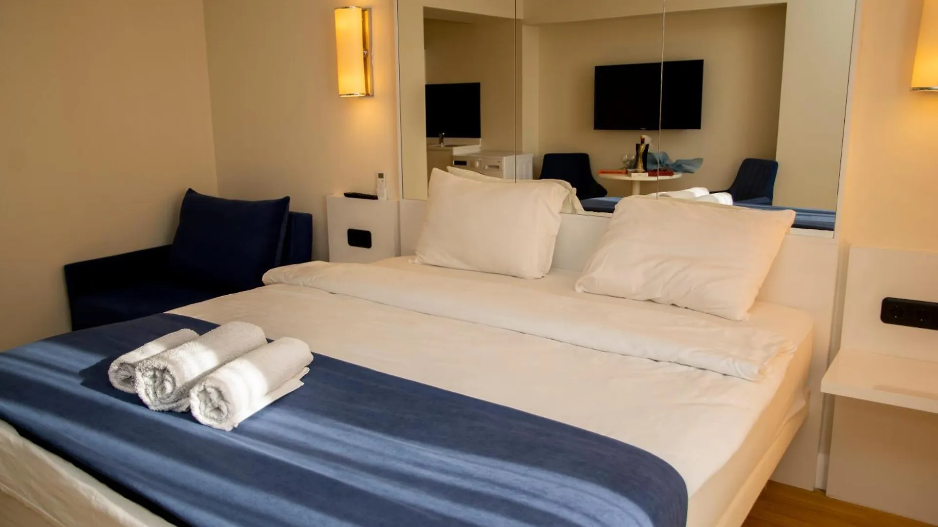 Batumi Vip Apartments In Orbi City 0*,  Geórgia